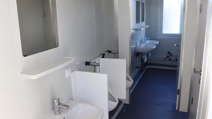 Módulo sanitario equipado